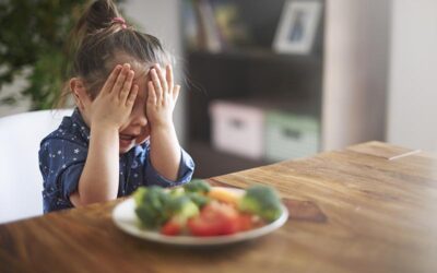 چرا کودک از خوردن امتناع می‌کند؟
